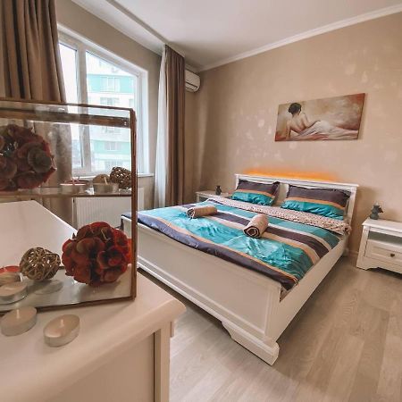 Luxury Sky Apartment Кишинев Екстериор снимка