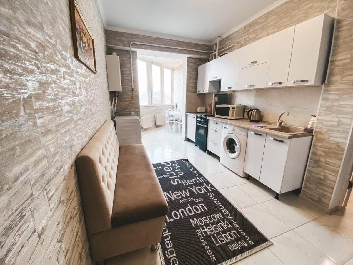 Luxury Sky Apartment Кишинев Екстериор снимка