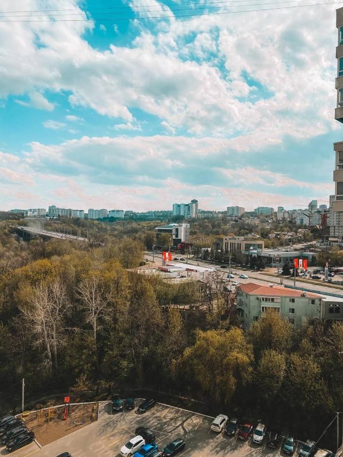 Luxury Sky Apartment Кишинев Екстериор снимка